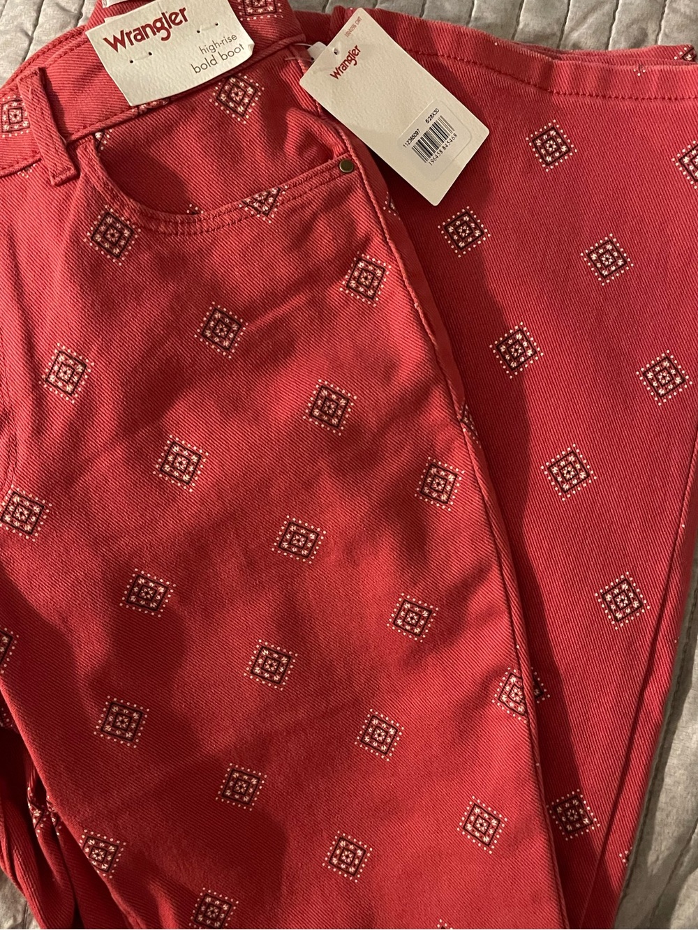 Wrangler Women’s Red  High-Rise Jeans-NWT size 6-28x30